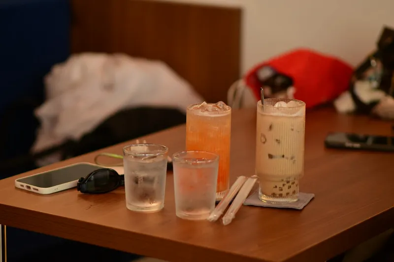 Everyone Knows the 8-Glass Rule Is Wrong — But the 'Drink When Thirsty' Advice That Replaced It Creates New Confusion