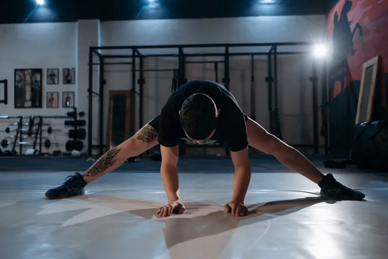 Static Stretching Before a Workout Feels Responsible — Sports Medicine Has Been Quietly Disagreeing for Twenty Years